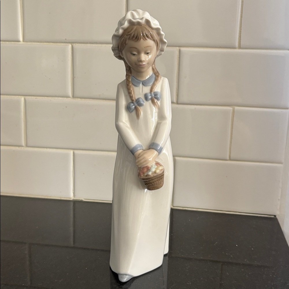 Lladro Nao Girl in Braids with Flowers